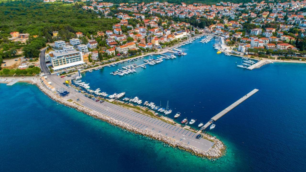Apartments Kvarner Malinska Buitenkant foto