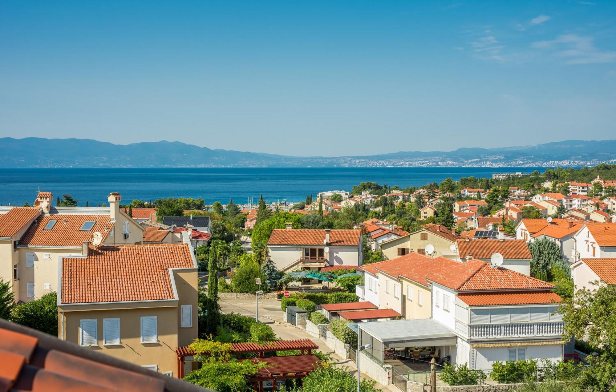 Apartments Kvarner Malinska Buitenkant foto
