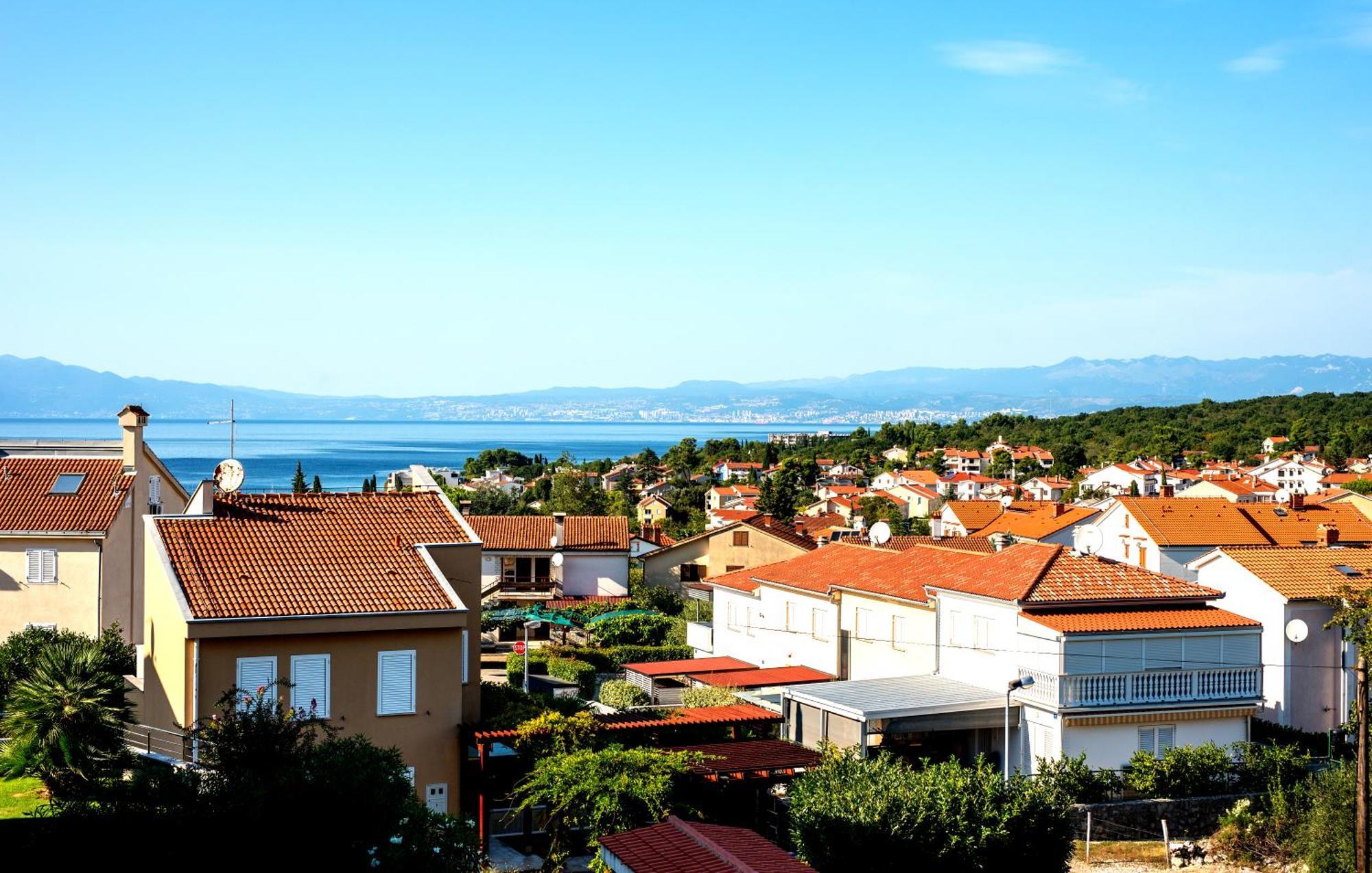 Apartments Kvarner Malinska Buitenkant foto